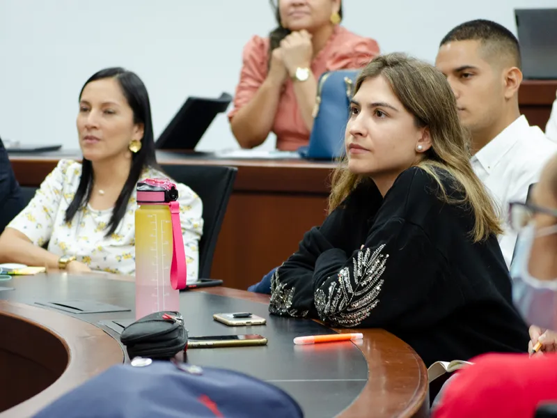 Estudiantes de Mercadeo presentaron propuestas innovadoras a líderes empresariales de Cali