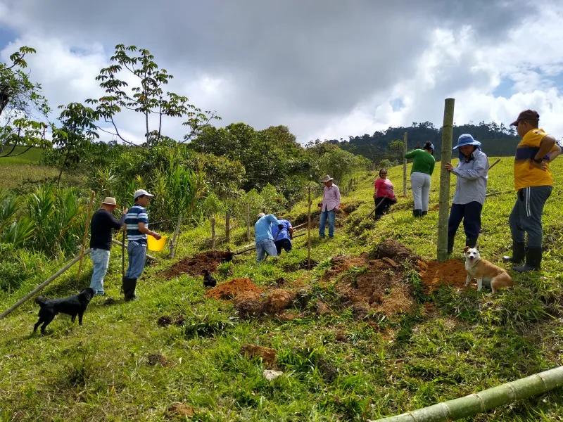 Apoyo Técnico a los Acueductos Comunitarios del Suroccidente Colombiano