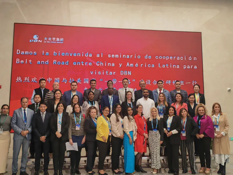 Profesora Andrea Hurtado participó en seminario internacional en China