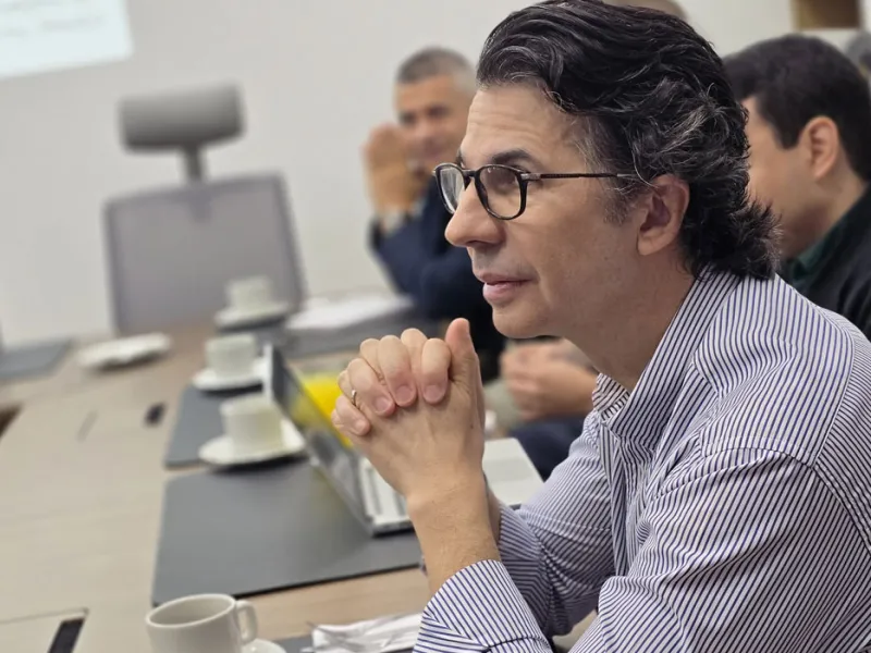 La inteligencia artificial como aliada estratégica en los negocios y la academia